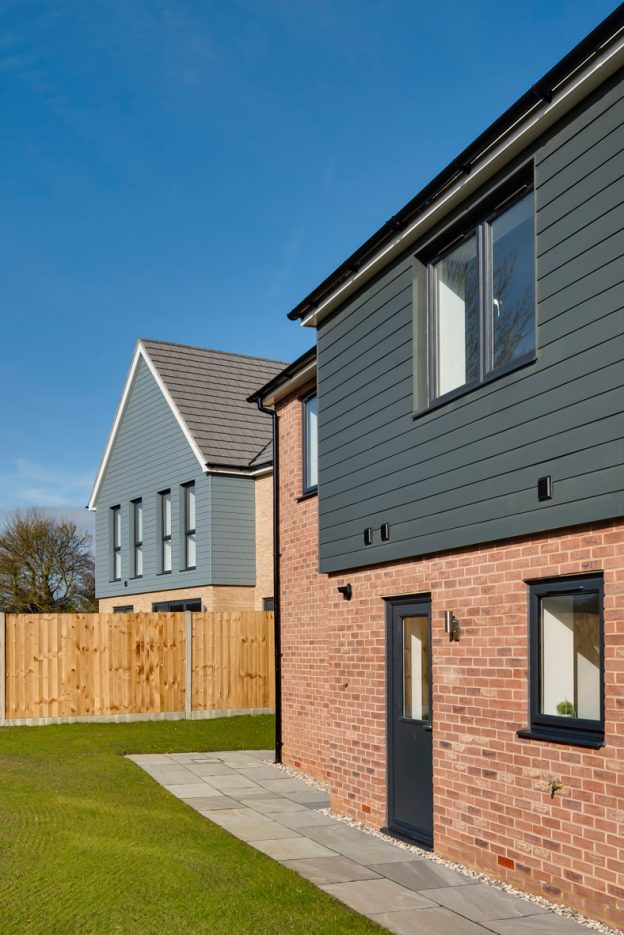 Hardie® Plank SIG Roofing